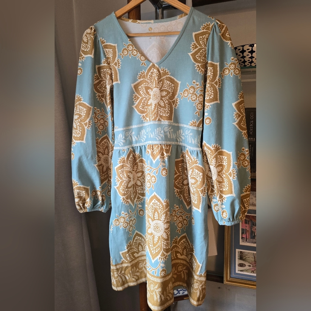 EUC Spartina 449 Diane Jersey Dress Calm Waters Medallion, XS - Picture 2 of 8